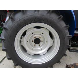 Трактор DONGFENG 244 G2B