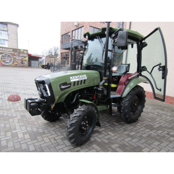 Трактор KENTAVR 404 SСU  з кабіною  із пластиковими органайзером