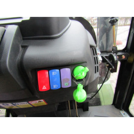 Трактор KENTAVR 404 SСU  з кабіною  із пластиковими органайзером