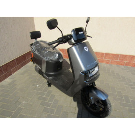Електроскутер YADEA ЕРОС 2900W 72V 38A